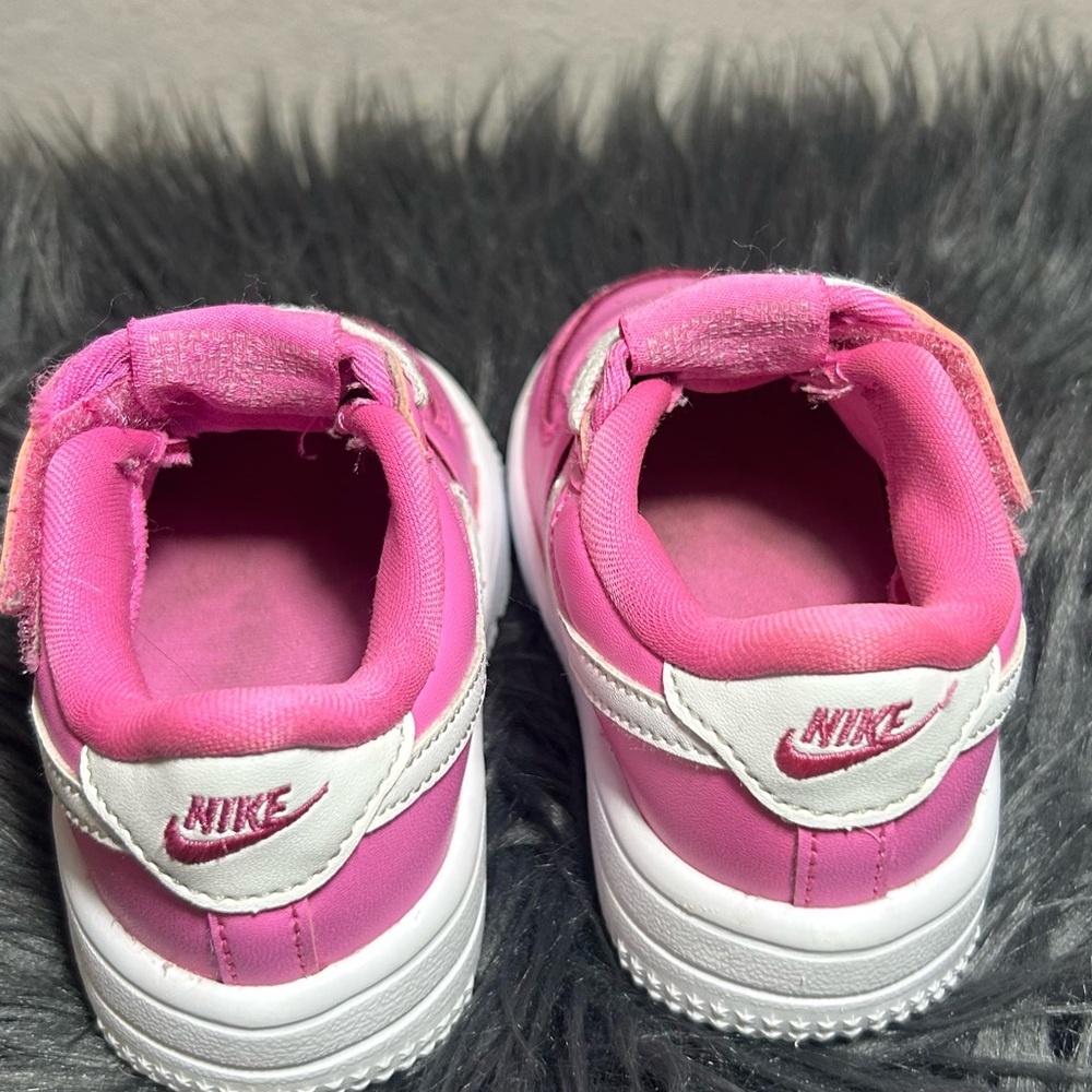 Nike Force 1 Low EasyOn Baby/Toddler Pink and White Low-Top Sneakers Size 6c - Picture 6 of 11